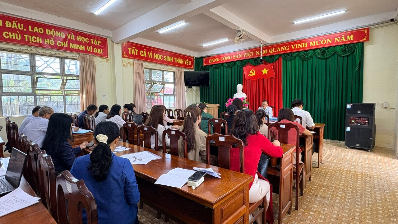 TRƯỜNG THCS TÂN THÀNH TÍCH CỰC TRIỂN KHAI CÔNG TÁC TỔNG KẾT, ĐÁNH GIÁ CUỐI NĂM HỌC 2025–2026
